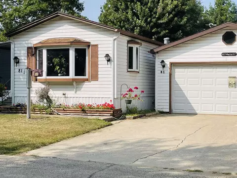 81 Falling Creek Cir, Janesville, WI 53548