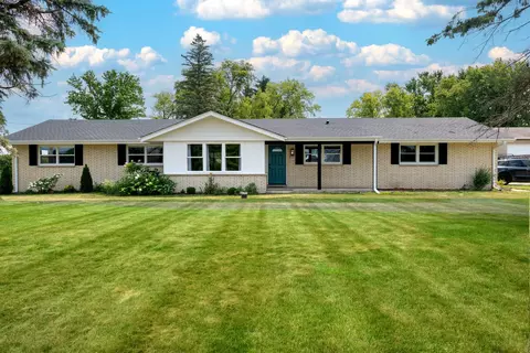 w220n9626 Amy Belle Rd, Colgate, WI 53017
