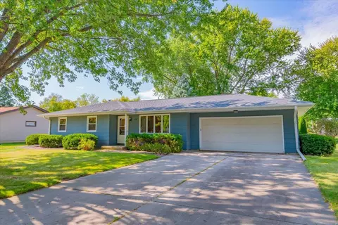 1028 N Madison St, Stoughton, WI 53589