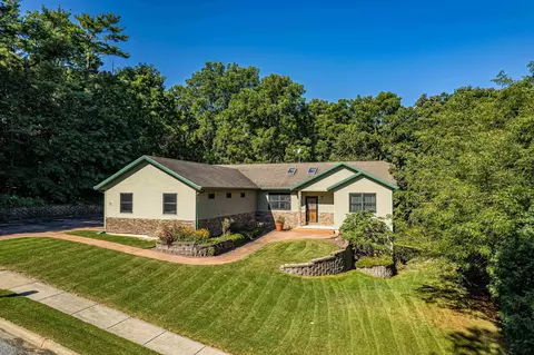 713 Prospect St, Blanchardville, WI 53516