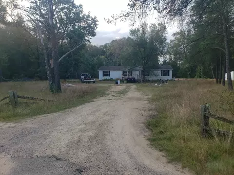 1367 Fern Dr, Wisconsin Dells, WI 53965