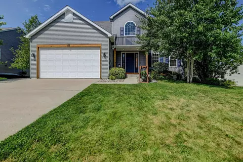 217 Ridgeline Dr, Columbus, WI 53925