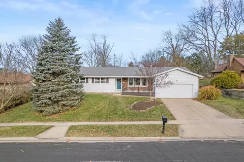 5410 Heather Rd, Middleton, WI 53562