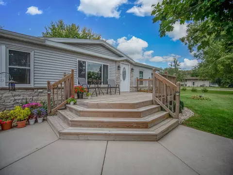 n7377 Malibou Lane, Beaver Dam, WI 53916