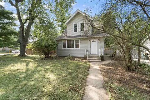 330 S Owen Dr, Madison, WI 53705