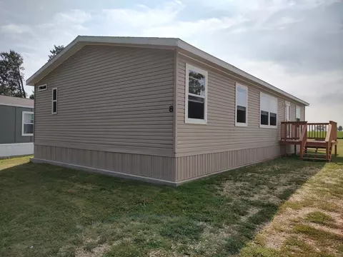 916 S Madison St #8, Waupun, WI 53963
