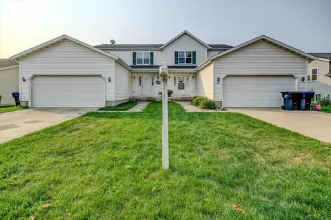 444-450 Waterloo Rd, Marshall, WI 53559