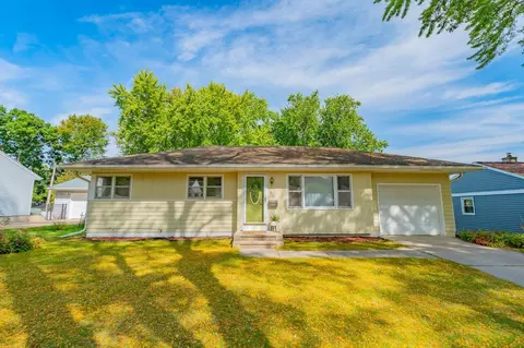 1410 Iowa Dr, Madison, WI 53704