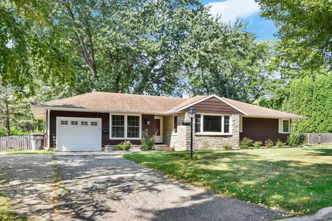 6001 Gateway Grn, Madison, WI 53716
