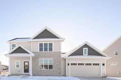 5611 Golden Dusk Pkwy, Madison, WI 53718