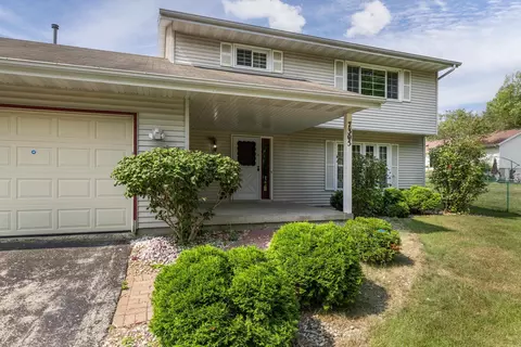 7305 Gladstone Dr, Madison, WI 53719