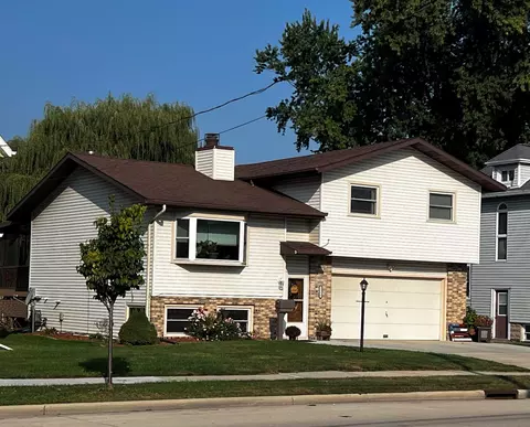 1110 N Center St, Beaver Dam, WI 53916
