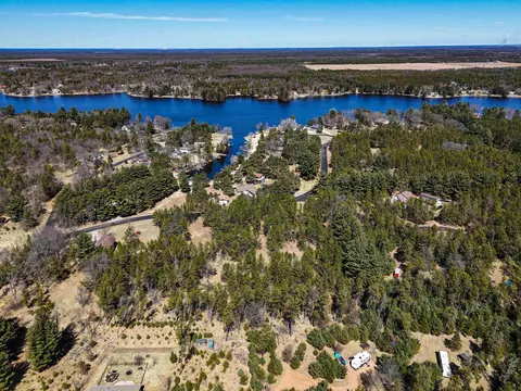 912 914 Apache Ave, Nekoosa, WI 54457