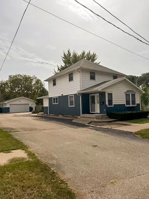 112 W Mcleod St, Prairie Du Chien, WI 53821