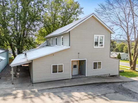 290 Main St, La Valle, WI 53941