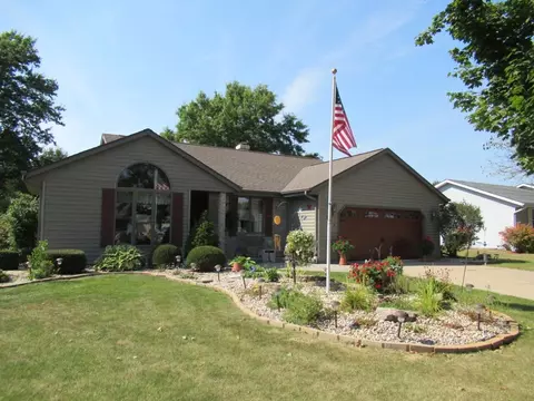 1029 Sentinel Dr, Janesville, WI 53546