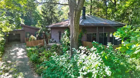 2407 Arboretum Dr, Madison, WI 53713