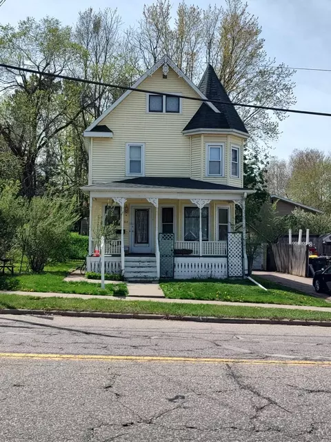 337 W Main St, Reedsburg, WI 53959