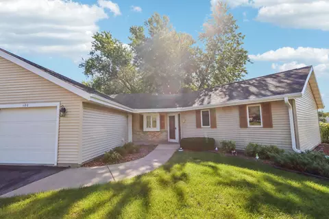 100 Oxford Ln #100, Cambridge, WI 53523