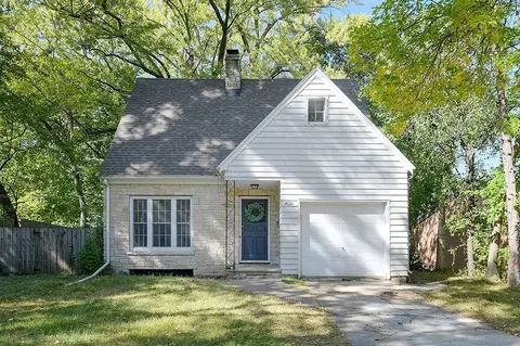 4126 Nakoma Rd, Madison, WI 53711