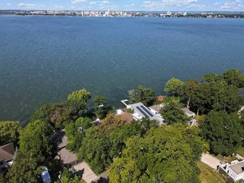 5601 Tonyawatha Trl, Monona, WI 53716