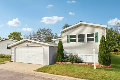 126 S Aire Dr, Reedsburg, WI 53959
