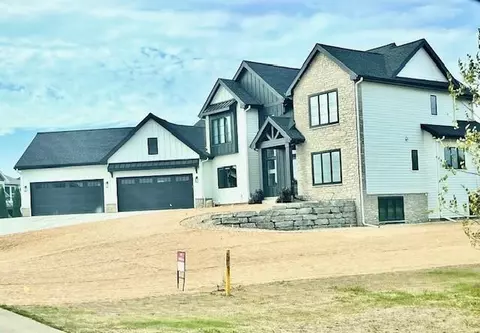 6790 Wagners Vineyard Trl, Sun Prairie, WI 53590