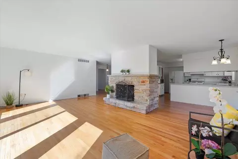 w11019 Lake View Drive, Lodi, WI 53555