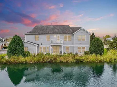4714 Poplar Creek Dr, Madison, WI 53718