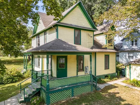 502 Lynn Ave, Baraboo, WI 53913