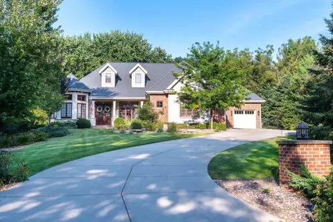 4005 Burr Oak Dr, Middleton, WI 53562