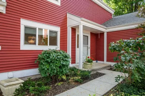 7 Winterberry Trl, Madison, WI 53717