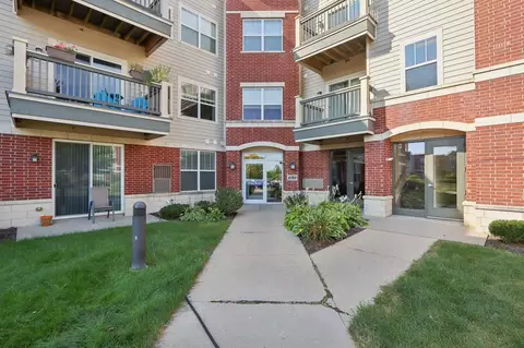 5198 Sassafras Dr #207, Fitchburg, WI 53711