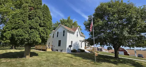 4712 Meier Rd, South Wayne, WI 53587