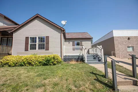168 E Main St, Benton, WI 53803