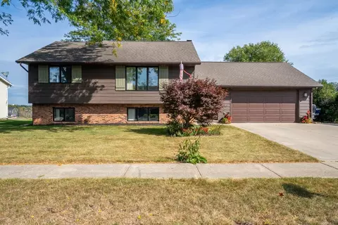 475 E Richards Rd, Oregon, WI 53575
