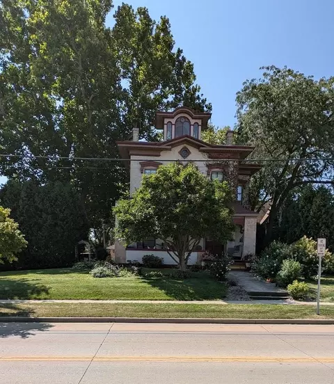 244 E Racine St, Jefferson, WI 53549