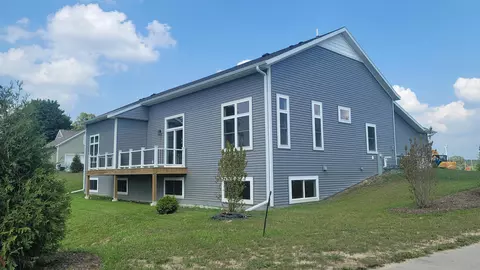 110 Edenview Dr, Eden, WI 53019