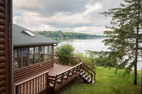 2224 Colladay Point Dr, Stoughton, WI 53589