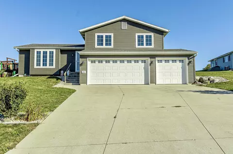 592 Oak Ridge Ave, Monticello, WI 53570