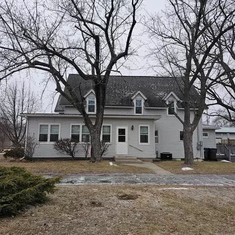 145 Lake Ave, Montello, WI 53949
