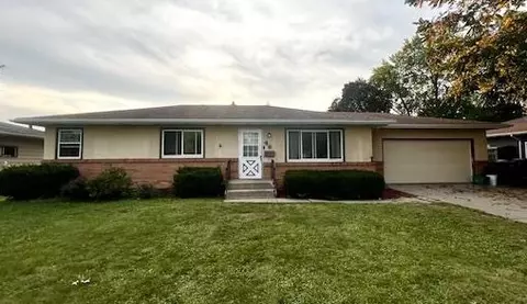 46 S Lexington Dr, Janesville, WI 53545