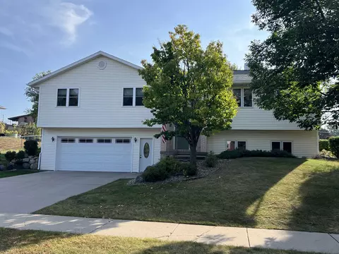 710 N Perry Pkwy, Oregon, WI 53575