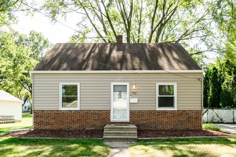 7111 Maywood Ave, Middleton, WI 53562