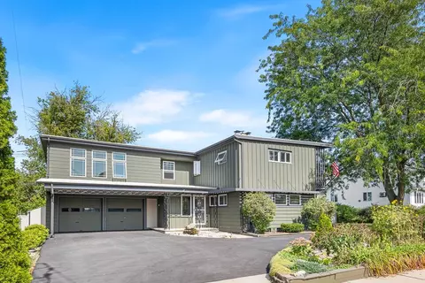 418 W Water St, Princeton, WI 54968