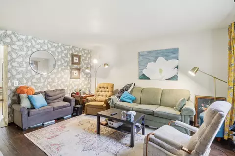 121 Lakewood Gardens Ln, Madison, WI 53704