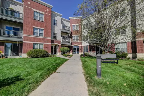 5196 Sassafras Dr #207, Fitchburg, WI 53711
