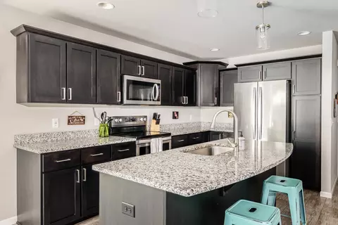 2912 Bulwer Ln, Fitchburg, WI 53711