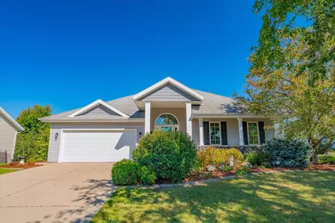 5220 Stoneman Dr, Fitchburg, WI 53711