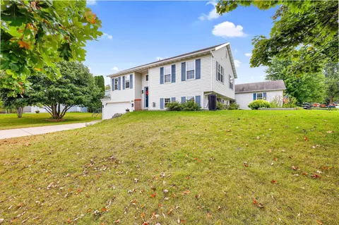 200 E Parkview St, Cottage Grove, WI 53527